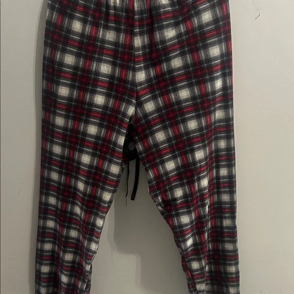 Nautica Plaid sleepwear in Red and Gray - Picture 8 of 8